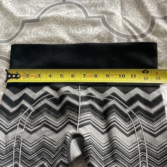 🪨 Lululemon Leggings 🪨 - Picture 9 of 11